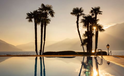 Private beach, water skiing, kayaking, motor boating