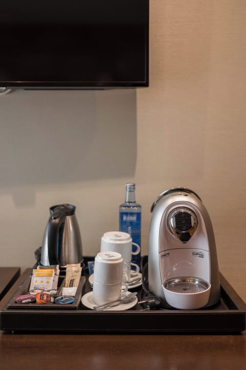 Junior Suite | Coffee and/or coffee maker