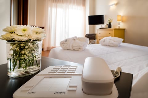 Junior Suite, 1 Double or 2 Twin Beds | Premium bedding, minibar, in-room safe, desk