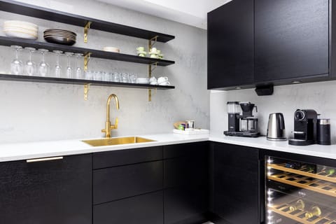 Executive Suite | Private kitchenette