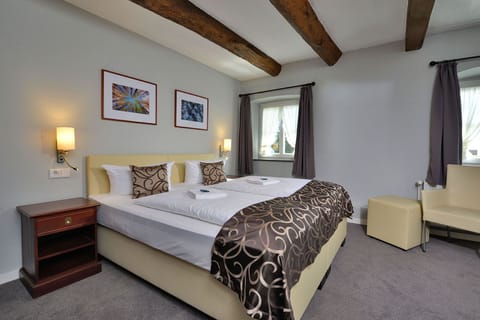 Double Room | Hypo-allergenic bedding, individually decorated, desk, free WiFi