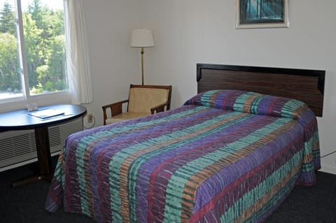 Economy Room, 1 Double Bed | Desk, blackout drapes, iron/ironing board, free WiFi