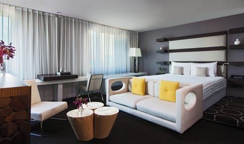 Club Suite, 1 King Bed, Corner | Premium bedding, minibar, in-room safe, individually decorated