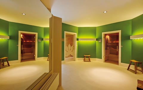 Sauna, steam room, body treatments, aromatherapy, hot stone massages