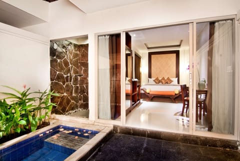 Standard Villa, 1 Queen Bed, Non Smoking, Jetted Tub | Room amenity