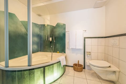 Standard Double Room | Bathroom | Rainfall showerhead, hair dryer, bathrobes, slippers