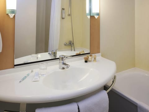 Standard Double Room, 1 Double Bed with Sofa bed | Premium bedding, in-room safe, desk, soundproofing