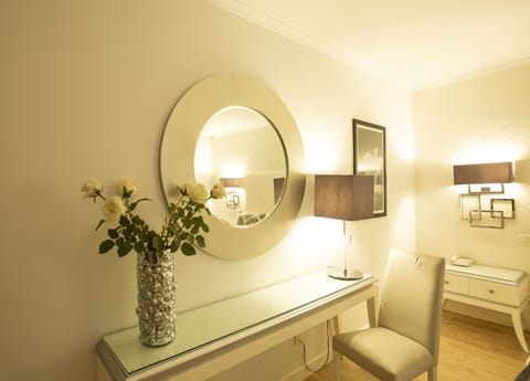 Superior Double Room | Minibar, in-room safe, free cribs/infant beds, rollaway beds