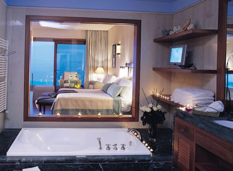 Suite (Mediterranean) | Bathroom | Separate tub and shower, hydromassage showerhead, designer toiletries