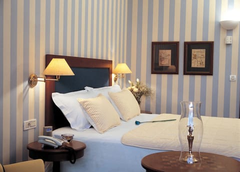 Luxury Room, Sea View | Premium bedding, down comforters, minibar, in-room safe