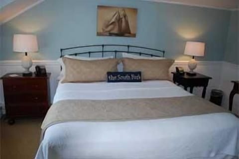 Egyptian cotton sheets, premium bedding, in-room safe