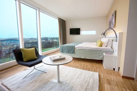 Superior Twin Room | In-room safe, desk, iron/ironing board, free WiFi