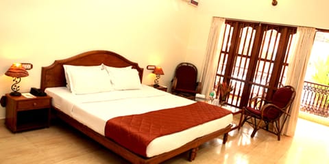 Deluxe Double or Twin Room, 1 Double Bed | In-room safe