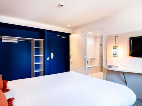 Standard Double Room, 1 Double Bed | Premium bedding, desk, soundproofing, free WiFi