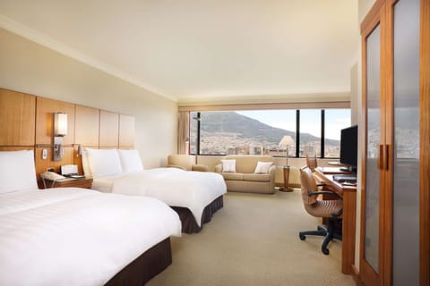 Premier Twin Room, 2 Twin Beds | Egyptian cotton sheets, premium bedding, minibar, in-room safe