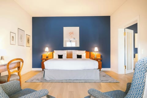 Suite, 1 Double Bed, City View | 1 bedroom, premium bedding, pillowtop beds, minibar