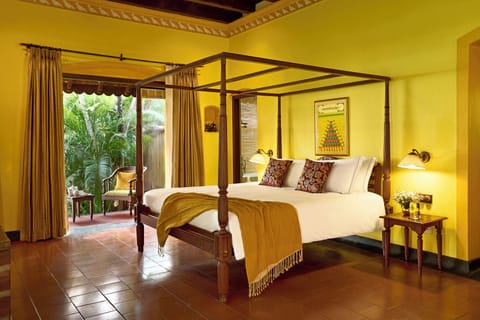 Grand Villa, 1 King Bed (Luxury) | Premium bedding, minibar, in-room safe, individually decorated