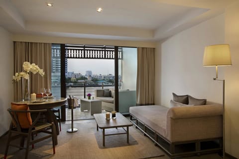 Premium Riva Room, Balcony, River view | Minibar, in-room safe, free WiFi, bed sheets