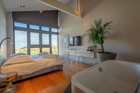 Chambre Mundaka Vue Ocean | Premium bedding, minibar, individually decorated, individually furnished