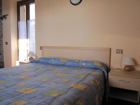 House | 1 bedroom, individually furnished, internet, bed sheets