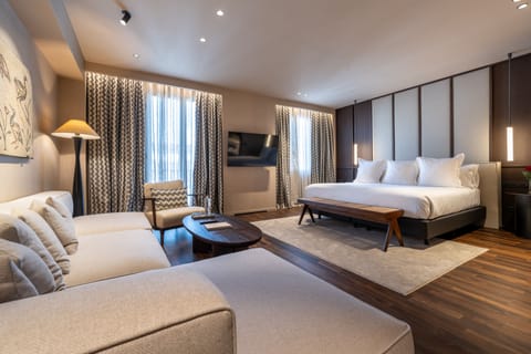 Grand Suite | Premium bedding, minibar, in-room safe, soundproofing