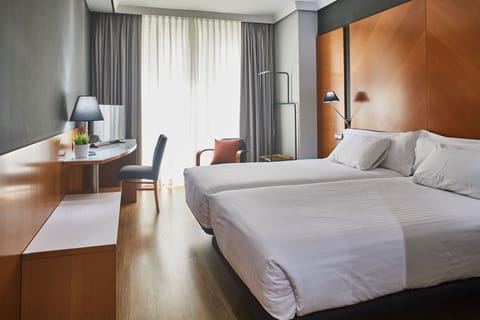 Standard Room | Premium bedding, minibar, in-room safe, desk