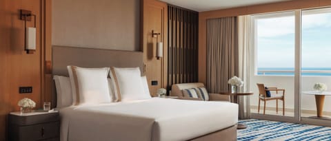 Club Room, Balcony (Ocean) | Premium bedding, minibar, in-room safe, individually furnished