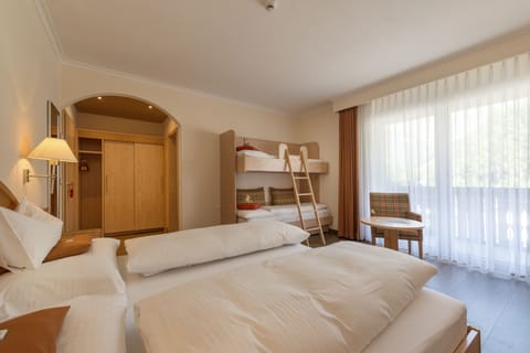 Superior Double Room | Premium bedding, minibar, in-room safe, desk