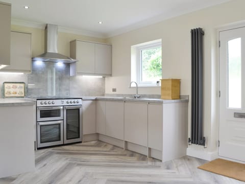 Fully appointed fitted kitchen | Lucy’s at the Grange - Grange Country House Holiday Cottages, Loweswater, near Cockermouth