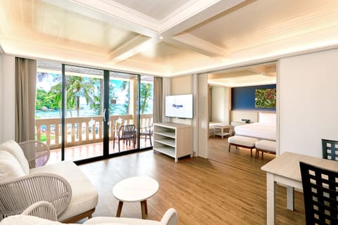 Seaview Suite | Living area | LCD TV