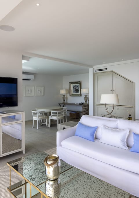 Suite (Duplex Spirit ) | Living area | Flat-screen TV