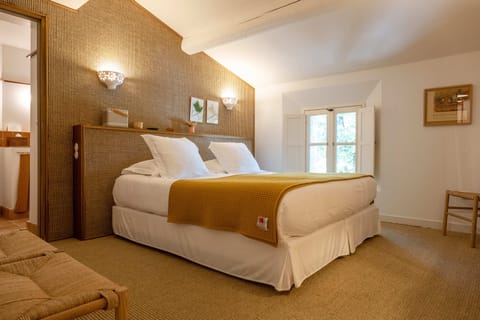 Family Suite | Premium bedding, minibar, iron/ironing board, free WiFi