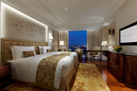 Okura Prestige Twin Room | Premium bedding, down comforters, pillowtop beds, minibar