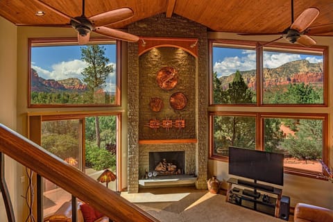 Great Room with Gorgeous Views of the Red Rocks