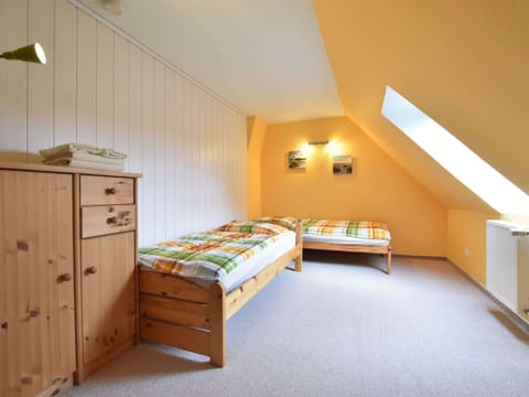 House | 2 bedrooms, individually furnished, bed sheets