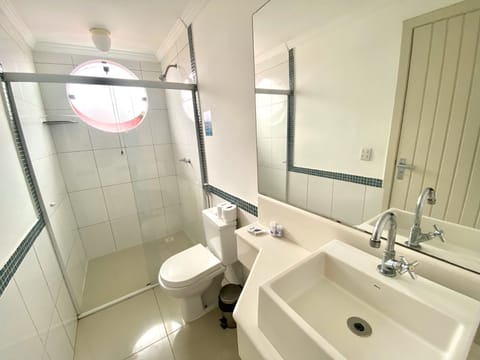 Standard Double or Twin Room | Bathroom | Shower, free toiletries, hair dryer