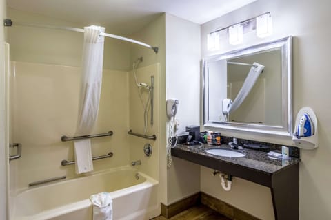 Room, 1 King Bed, Accessible, Non Smoking | Bathroom | Combined shower/tub, deep soaking tub, free toiletries, hair dryer