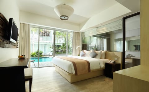 Deluxe Room, Pool Access (Grand) | Premium bedding, minibar, in-room safe, desk