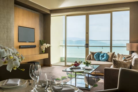 Suite, 1 Bedroom, Ocean View | Premium bedding, down comforters, minibar, in-room safe