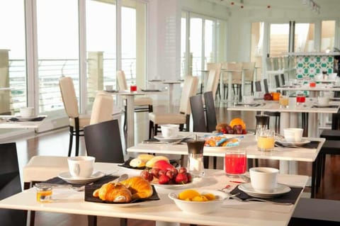 Daily buffet breakfast (EUR 15 per person)