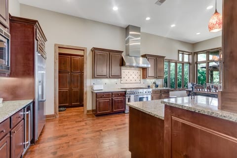 Large kitchen with plenty of space to prepare meals