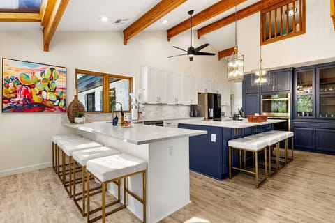 The newly remodeled kitchen with all electric appliances, RO water faucet, new modern fridge and beautiful countertops make vacation cooking a breeze.