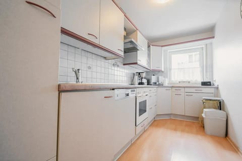 Apartment, 2 Bedrooms, Annex Building | Private kitchen