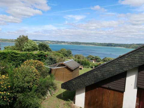 Property, Sky, House, Sea, Roof, Cottage, Real Estate, Vacation, Coast, Architecture