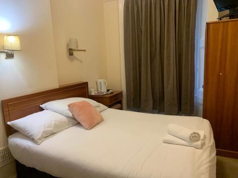 Double Room | Internet, bed sheets