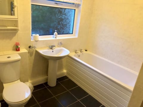 Double Room, Ensuite (Skokholm) | Bathroom | Towels