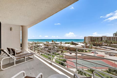 Condo, Multiple Beds, Balcony, Ocean View (SUNCHASE IV 526) | Property grounds