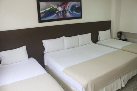 Standard Triple Room | Premium bedding, in-room safe, desk, free rollaway beds