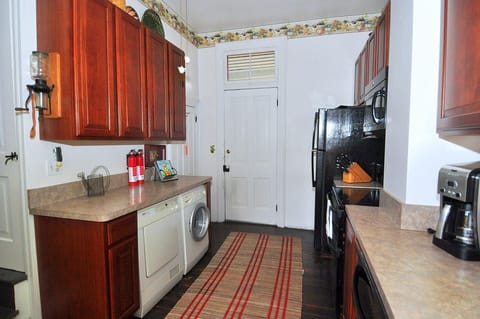 House, Multiple Beds (Manor at Berkeley Springs) | Private kitchen | Fridge, microwave, stovetop