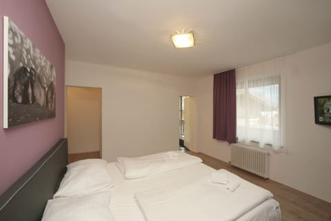 Standard Double Room, Balcony | Free WiFi, bed sheets